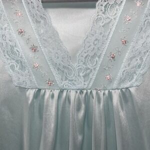 Vintage Gilead Nightgown Mint Nylon Lace Trim USA Made Medium 70s 80s